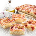 focaccia al pomodoro