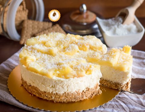 Cheesecake al cocco e ananas