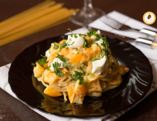 Spaghetti integrali cremosi con pomodorini