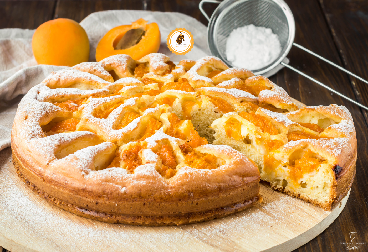 torta soffice allo yogurt greco e albicocche