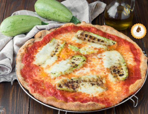 Pizza integrale con zucchine grigliate