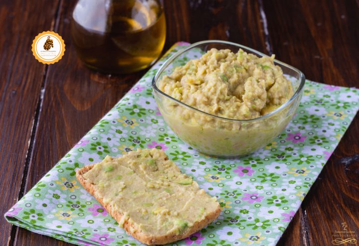 hummus di ceci e avocado