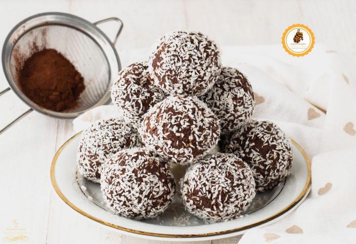 palline di cocco con ricotta e cacao