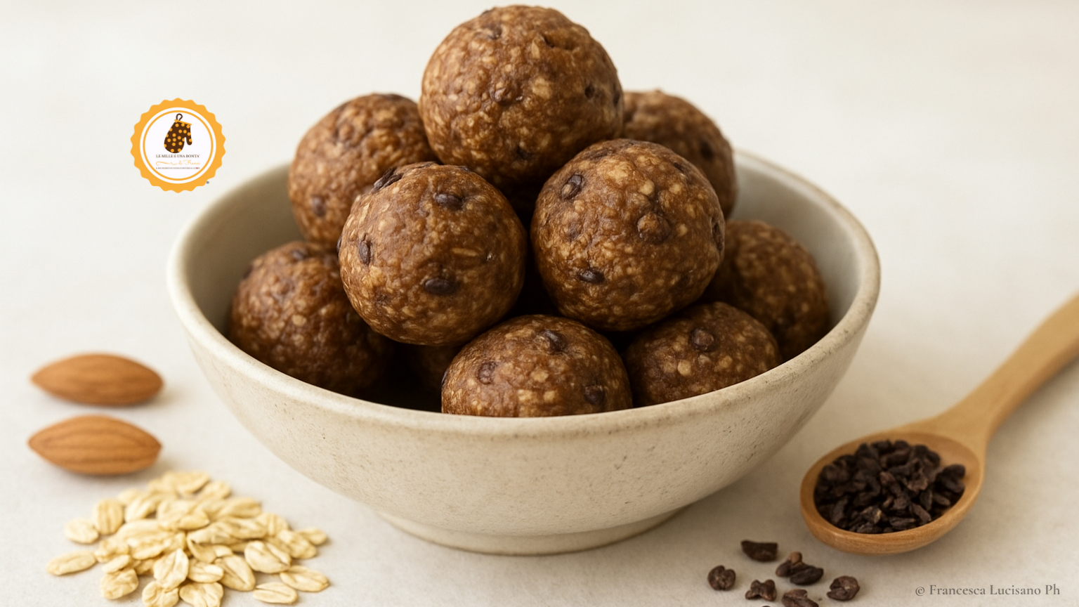 energy bites al cioccolato e mandorle